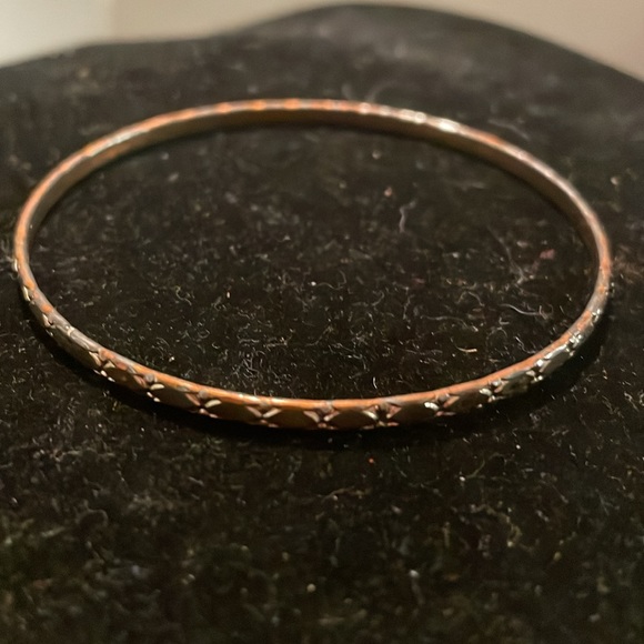 8” mixed metal Minimalist copper tone diamond etched bangle bracelet - Picture 7 of 11